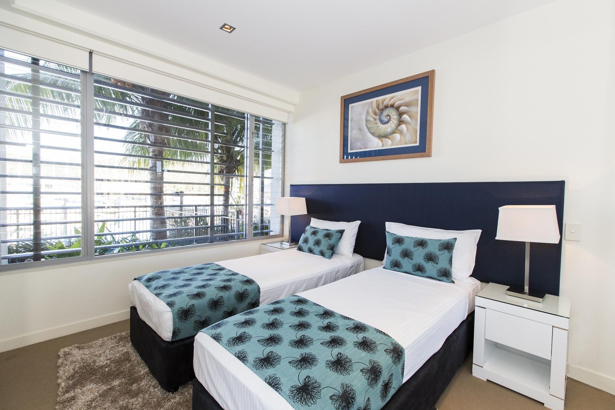 Peppers Blue On Blue Hotell Nelly Bay Eksteriør bilde A bedroom at the hotel