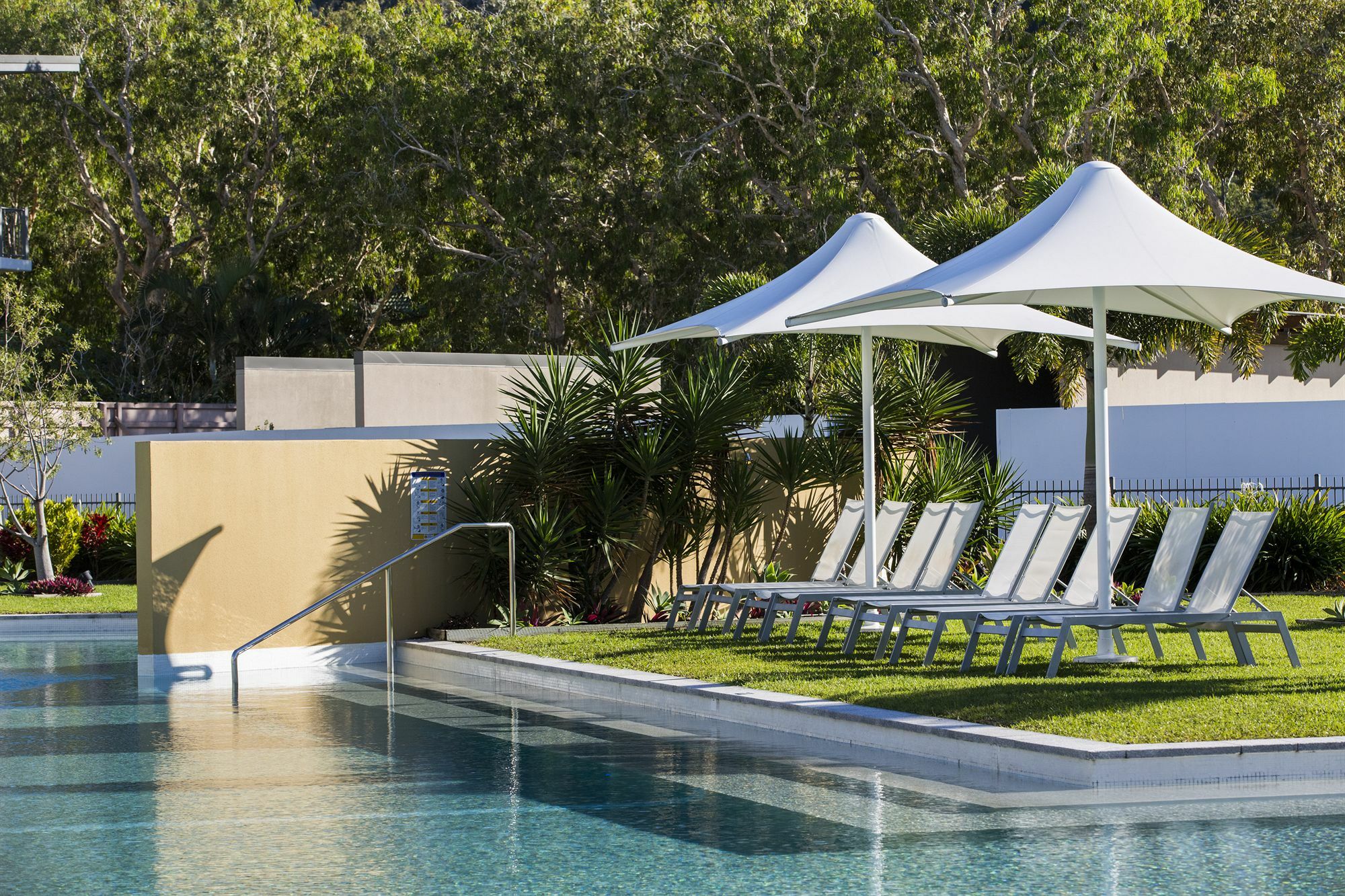 Peppers Blue On Blue Hotell Nelly Bay Eksteriør bilde The pool at the 2018 Commonwealth Games Athletes' Village